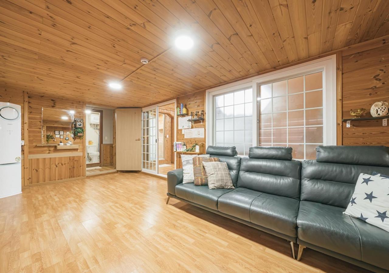 Jeju Haepoomdal Pension エクステリア 写真