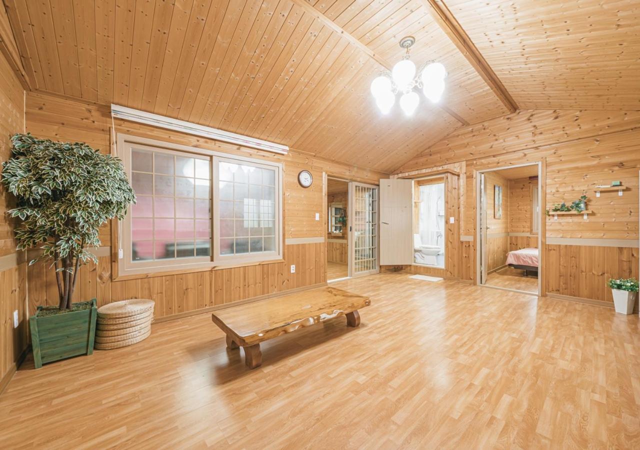 Jeju Haepoomdal Pension エクステリア 写真